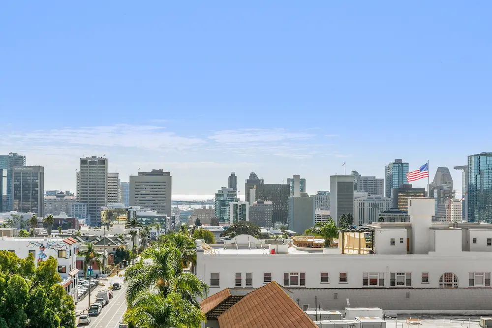 4th & Laurel Apartment Neighborhood View