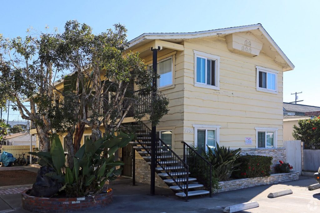 3755–3771 Ingraham Apartments Pacific Beach Apartments